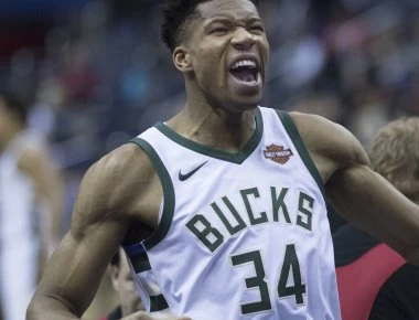 ΝΒΑ: Πρώτος σκόρερ μέσα από τη ρακέτα ο Γιάννης Αντετοκούνμπο